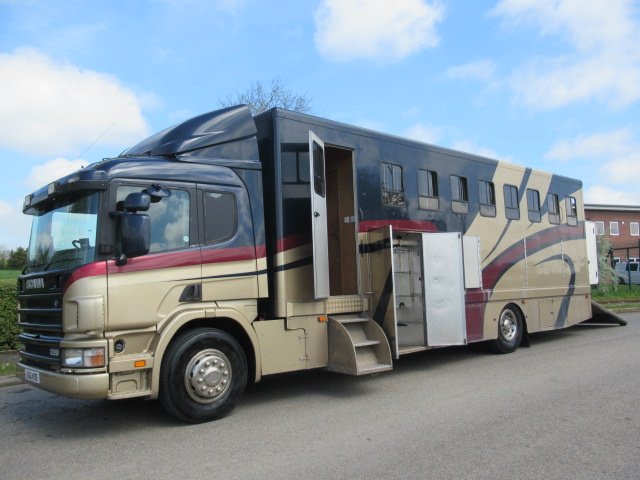 15-594-18 Ton Scania Professional Empire Transport Horsebox. Stalled for 9 with smart day living.. Cut through cab..  Full tilt cab. Strong well built horsebox.